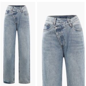 Micas Asymmetrical Waist Button Fly Light Wash Straight Jeans Size 10-12